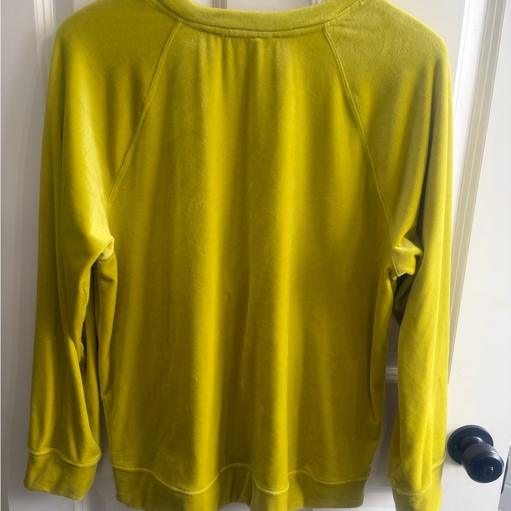 Like new XL Magaschoni citron chartreuse Crewneck super soft velour sweatshirt - Picture 4 of 7